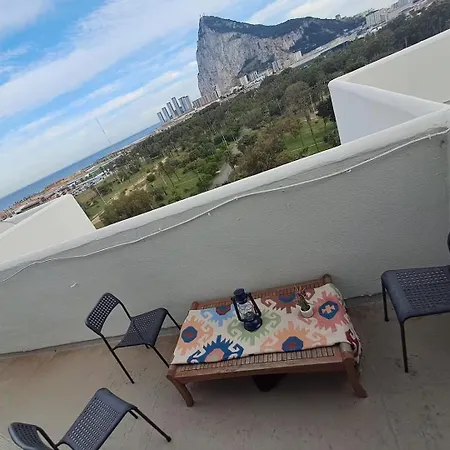 Atico Sol & Mar - La Linea Apartment *